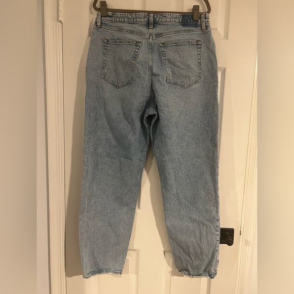 Abercrombie & Fitch A&F Jeans
The Dad High Rise Curve Love size 32 / 14 EUC - Picture 3 of 10